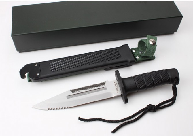 Refined imitation type 99 paratrooper knife