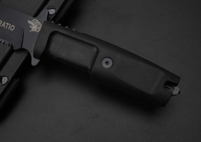 Extreme force active duty knife