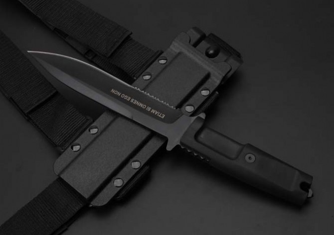 Extreme force active duty knife