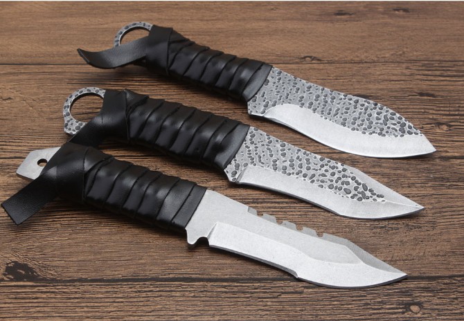 One-piece steel forged small hunting knife (k sheath)