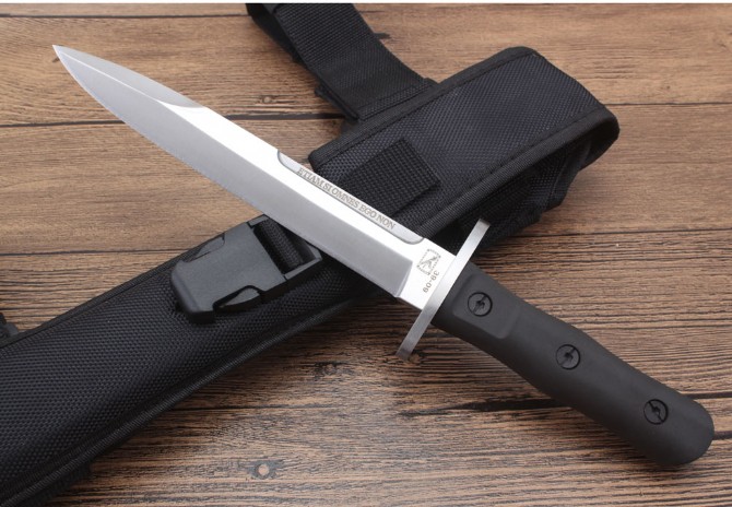 Refined imitation of Extreme Force 38-09 Commando Tactical Straight Knife (Sand Light Version)