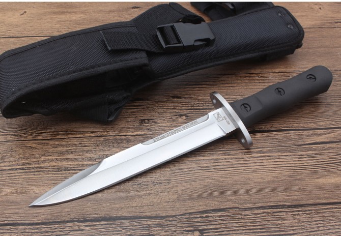 Refined imitation of Extreme Force 38-09 Commando Tactical Straight Knife (Sand Light Version)