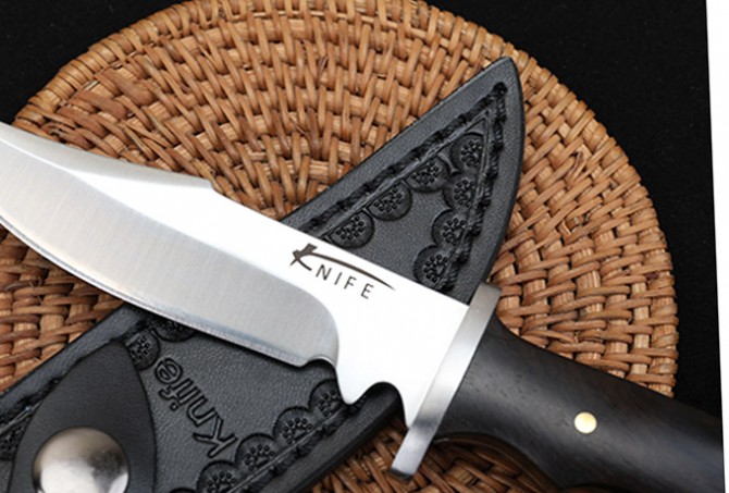 Gale high-end small hunting knife (black handle)