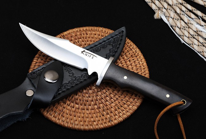 Gale high-end small hunting knife (black handle)