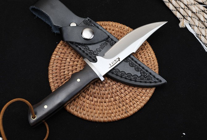 Gale high-end small hunting knife (black handle)