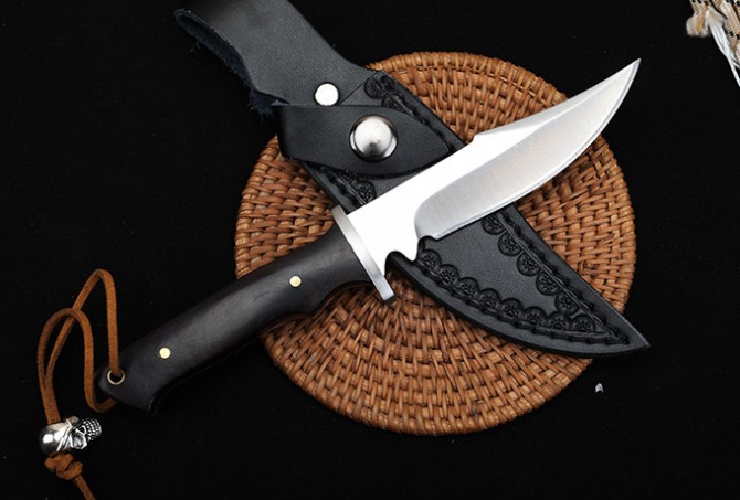 Gale high-end small hunting knife (black handle)