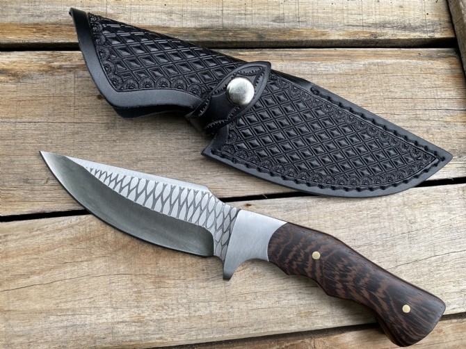 Dragon Scale -Dagger