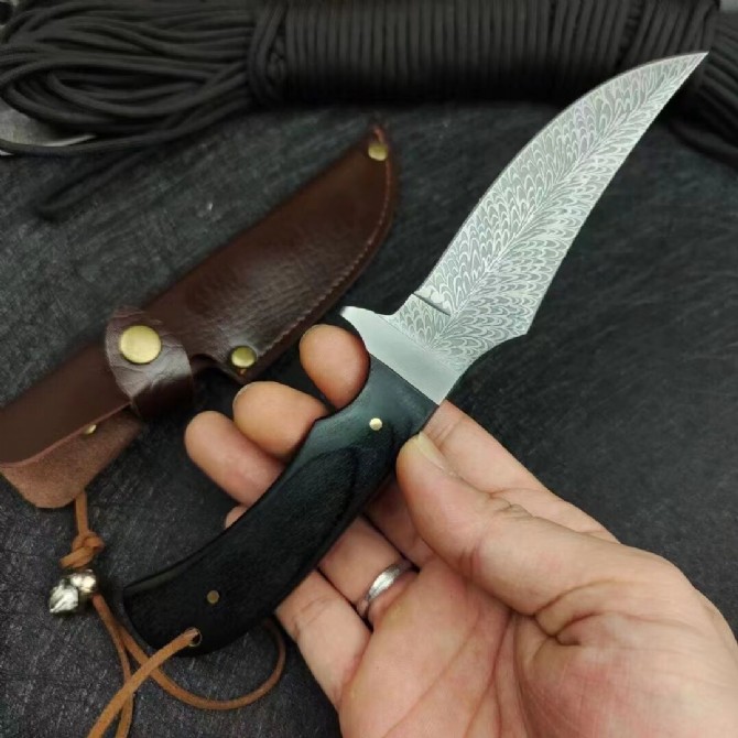 [Linghu] Mini Outdoor Feather Pattern Acid Wash Small Hunting Knife