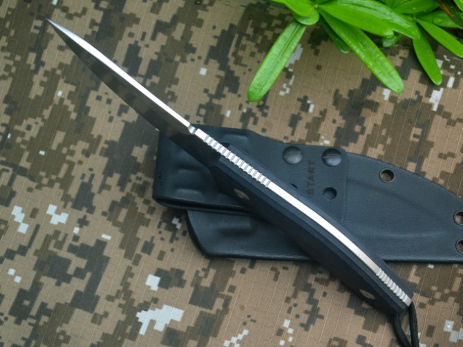 The popular Qingfeng Xiaozhi tactical knife