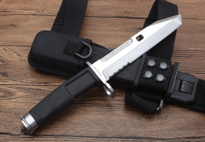 The most classic Afghan fulcrum bayonet of extreme force, white blade multi-functional bayonet (black handle, white blad