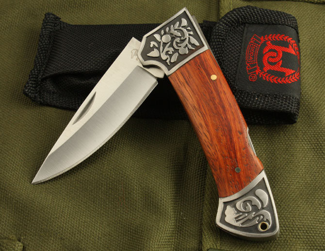 Thumb—Double-flower folding knife mahogany (0065)