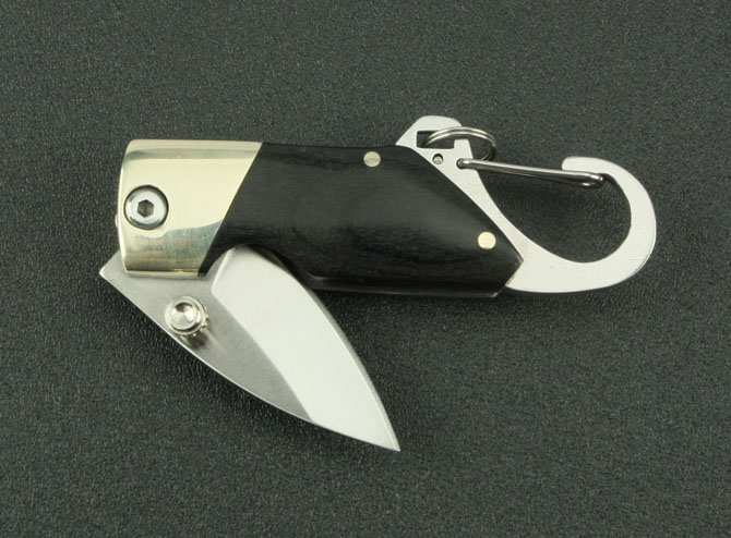 QQ small buckle knife