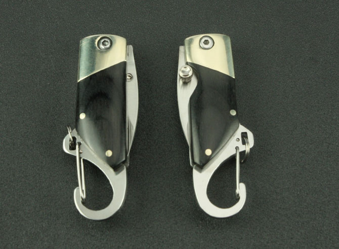 QQ small buckle knife