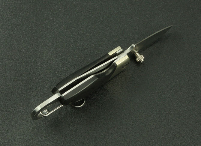 QQ small buckle knife