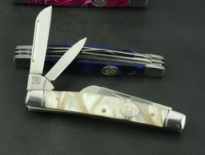 Foreigner's traditional four-opening knife