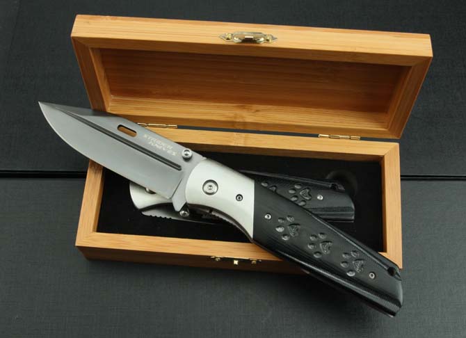 Mick-D2 Steel War Eagle Folding Knife (Carton)