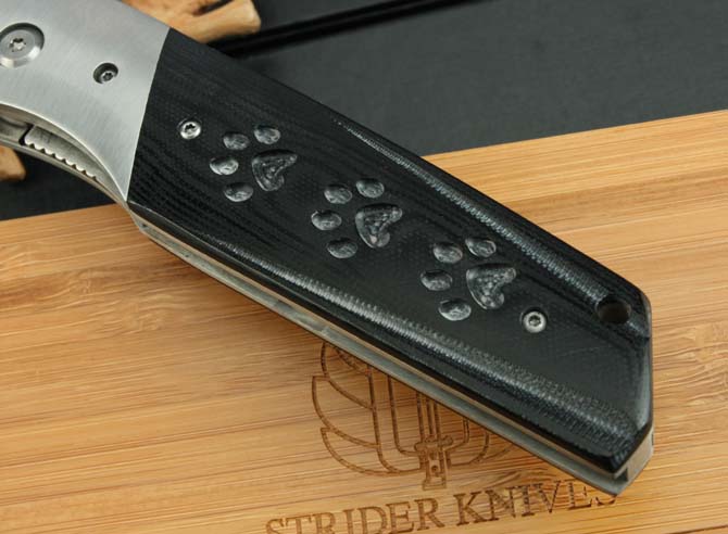 Mick-D2 Steel War Eagle Folding Knife (Carton)