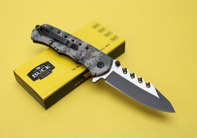 Buck DA-23 folding knife (shoe)