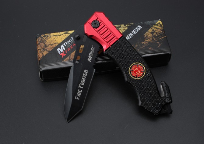 Cold Steel—229 survival knife (red and black handle)