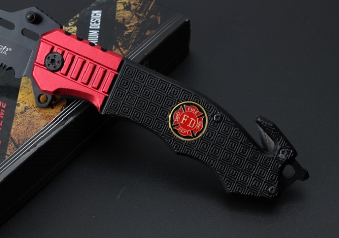 Cold Steel—229 survival knife (red and black handle)