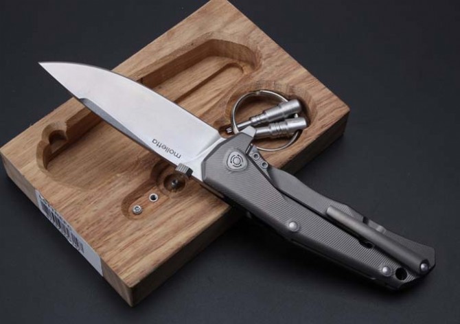 High quality steel lion titanium alloy pocket knife