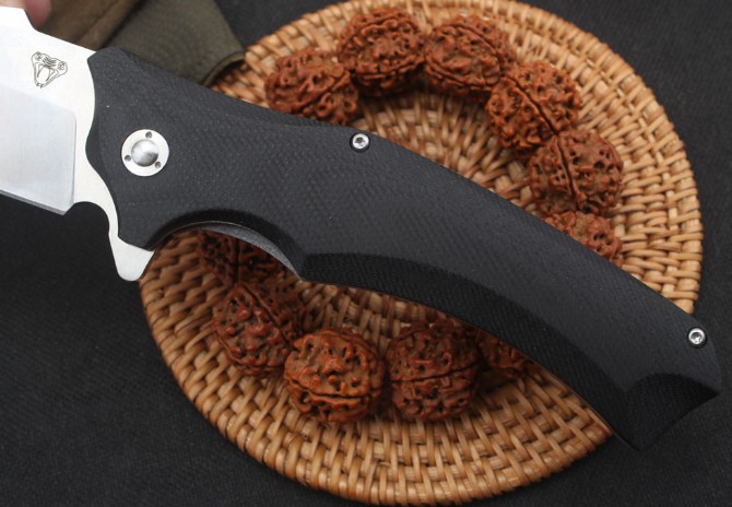 Snake head bearing quick opening folding knife (G10 handle)