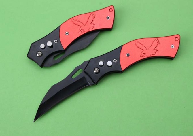 Nighthawk Claw (Featured Automatic Jumping Knife)