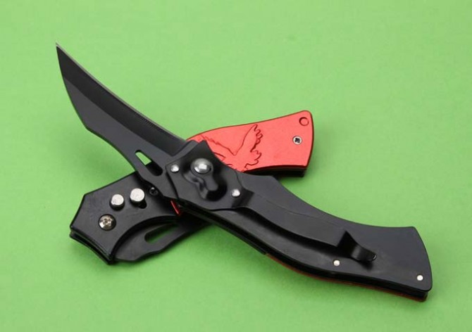 Nighthawk Claw (Featured Automatic Jumping Knife)