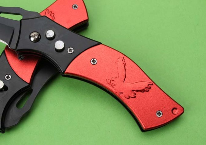 Nighthawk Claw (Featured Automatic Jumping Knife)