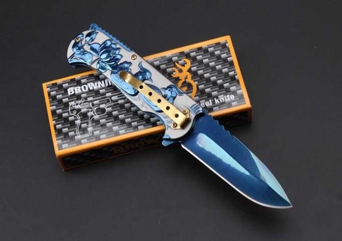 Browning-Embossed Yuanyang Quick Opening Folding Knife (Blue Titanium Version)