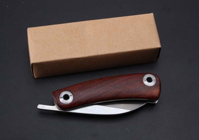 Rosewood small razor