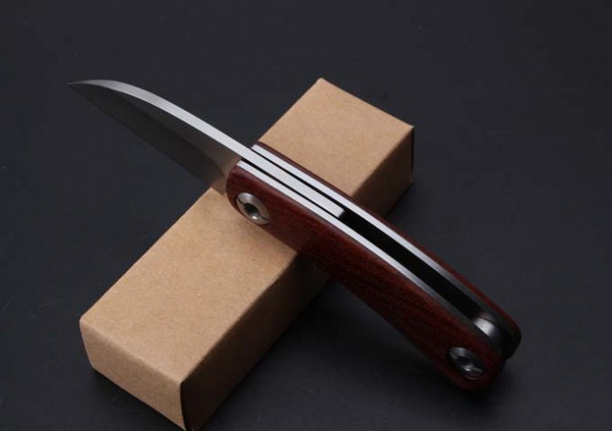 Rosewood small razor