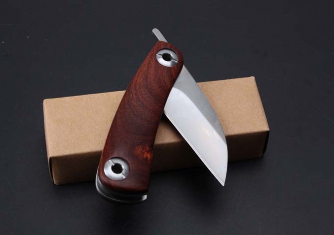 Rosewood small razor