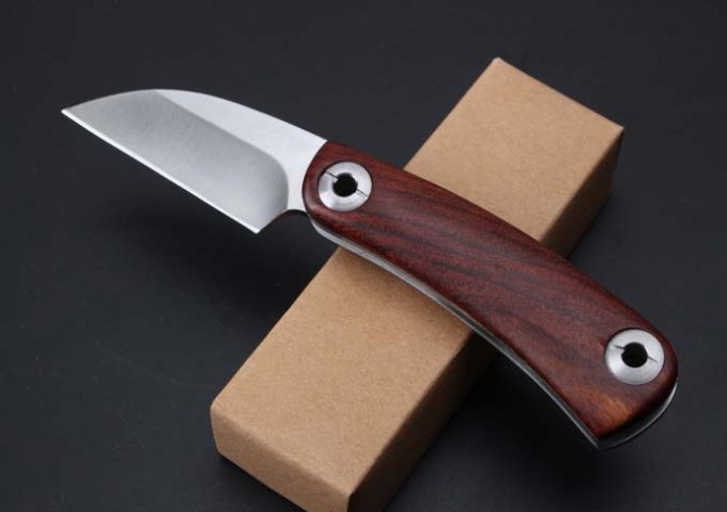 Rosewood small razor