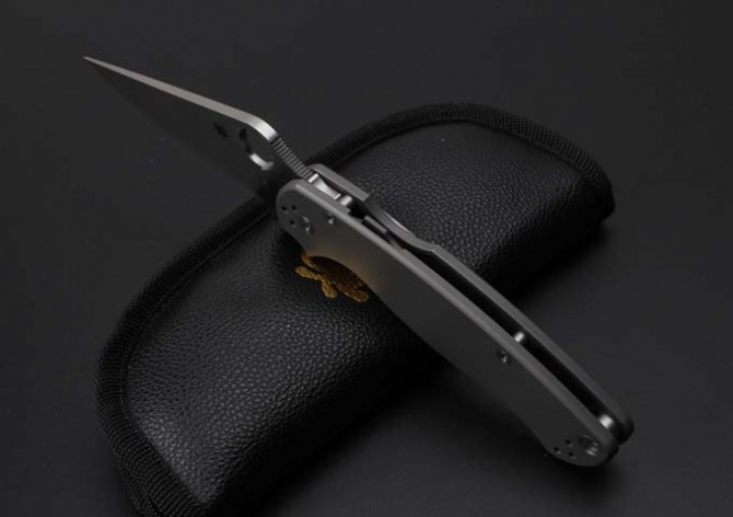 High-end C81 titanium alloy bearing folding knife