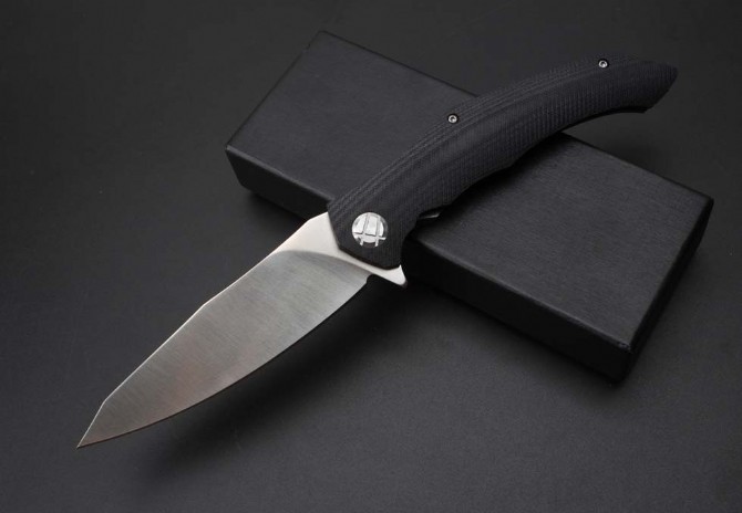 Asymmetrical bearing quick-opening folding knife (D2 steel)