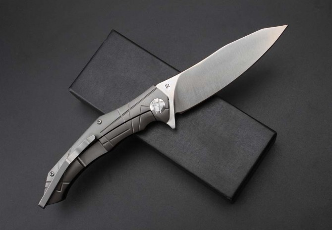 Asymmetrical bearing quick-opening folding knife (D2 steel)