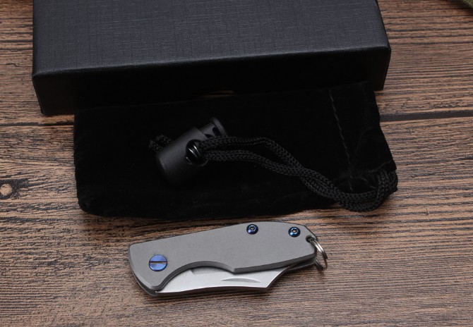 Titanium handle keychain hatchet knife (D2 steel)