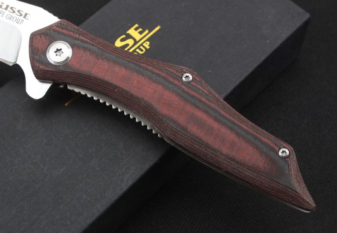 Boar two-color G10 handle folding knife