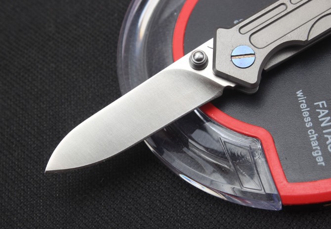 Harley-Titanium handle keychain pocket knife (D2 steel)