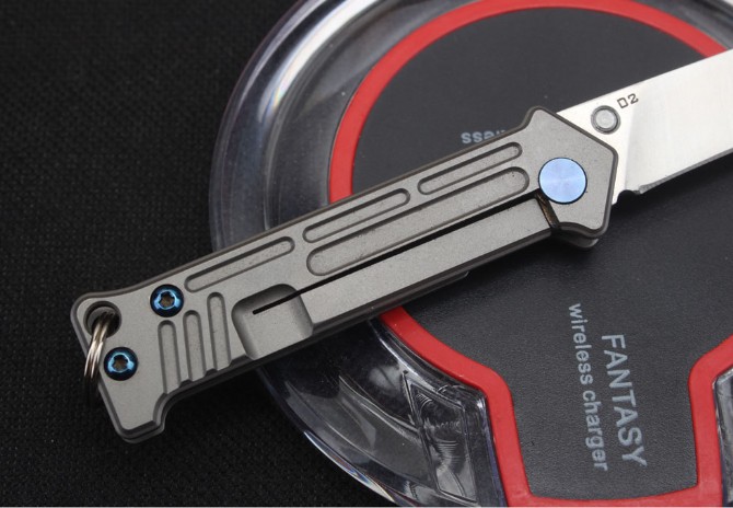 Harley-Titanium handle keychain pocket knife (D2 steel)