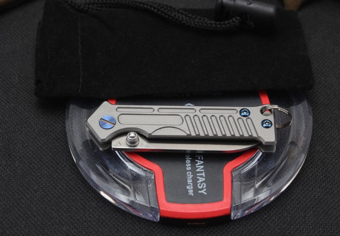 Harley-Titanium handle keychain pocket knife (D2 steel)