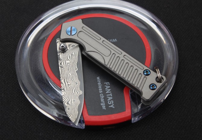 Harley-Titanium handle keychain pocket knife (Damascus steel)