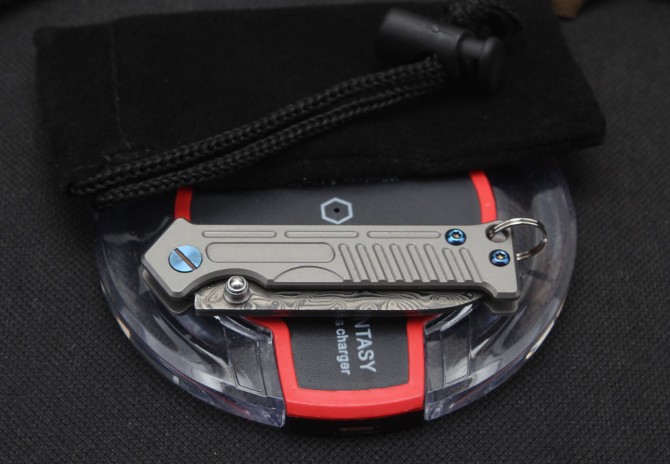 Harley-Titanium handle keychain pocket knife (Damascus steel)