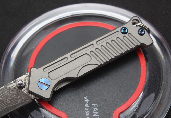 Harley-Titanium handle keychain pocket knife (Damascus steel)