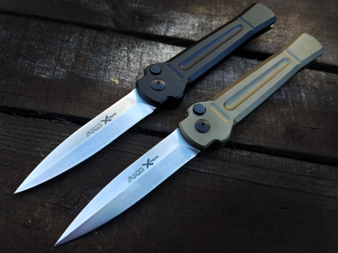 X-treme [AKC is the Italian Mafia] side jump knife