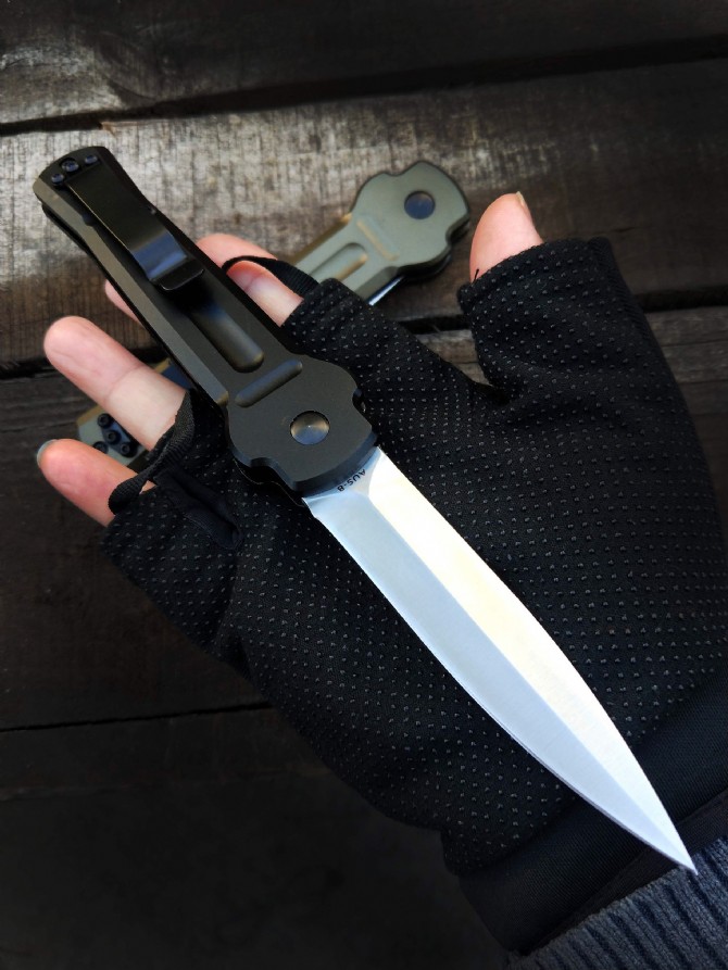 X-treme [AKC is the Italian Mafia] side jump knife