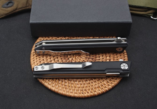 High quality retrograde D2 folding knife