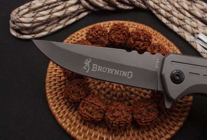 Browning F-131 quick opening folding knife