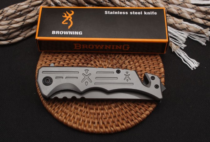 Browning F-131 quick opening folding knife